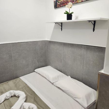 Casa Esposito Bed & Breakfast เนเปิลส์ ภายนอก รูปภาพ